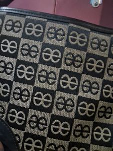 Chic Patterned Handbag