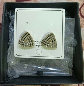 Sparkling Triangle Stud Earrings