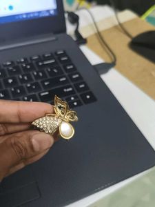 Elegant Butterfly Brooch Clip Hairclip Golden