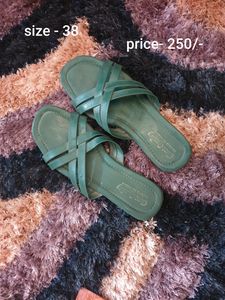 Green Flats Flip-Flop