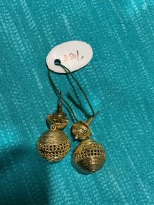 Golden Colour Earrings With Round Base