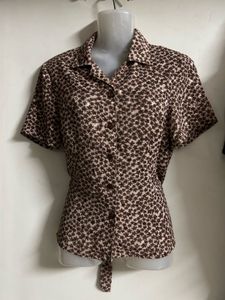 Brown Floral Print Short Sleeve Button-Up Blouse