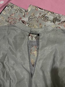 Saree With Grey Silver Tone And Stitched Blouse