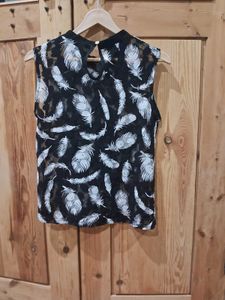 Feather Print Sleeveless Blouse