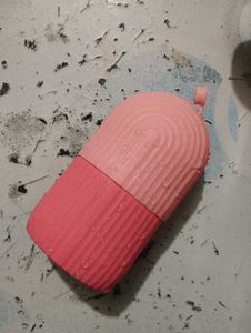 🫥→🤫🧏 (NEW) Silicone Face Ice Roller (Pink)