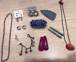 Assorted Women's Jewelry & Hair Accessories