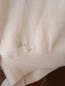Trendy crop sweater
