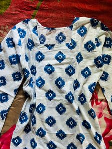 White Kurta with Blue Geometric Print