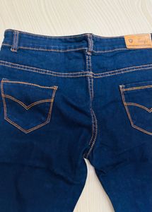 Dark Wash Capri Jeans