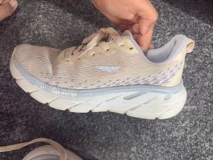 Women's Light Beige Sneakers