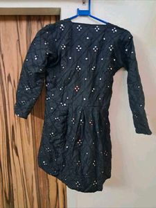 Elegant Black Mirror Work top