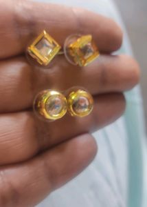 Set Of 2 Earrings