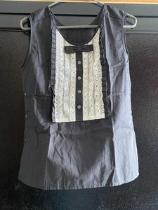 ✨ Beautiful Combo Set – 2 Stylish sleeveless Tops