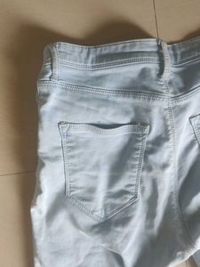 Light Wash Cropped Jeans