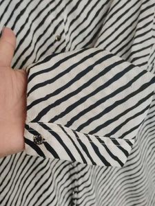 Chic Black &amp; White Striped Tunic
