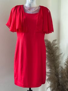 Elegant Red Short Dress with Cape Sleeves
