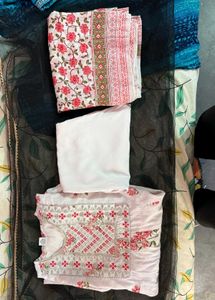 Floral Embroidered Kurta