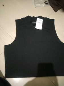 Sleeveless Mock Neck Crop Top