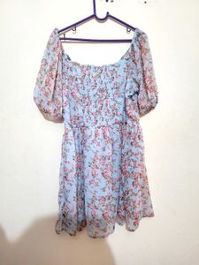 New Unused Blue Floral Puff Sleeve Wrap Top | L