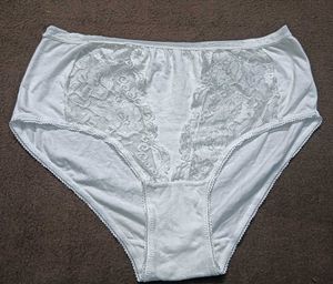 White Lace 🤎Detail Panties