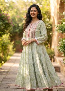Elegant Tiered Cotton Kurta