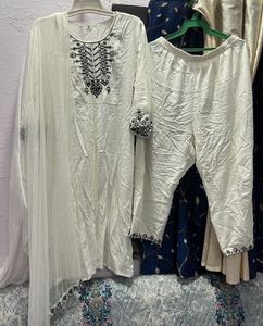 Elegant White Kurta Set with Dupatta