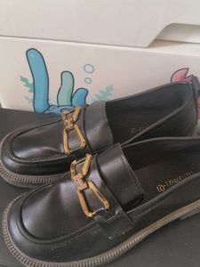 Chic Black Loafers