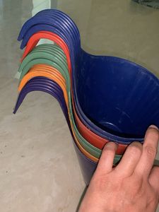 Set of Stackable Plastic Pots 7