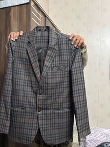 Checkered Blazer - Classic Style