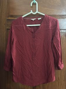 Best Deal Levi’s Polka Dot Maroon Top