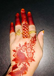 HENNA MEHNDI