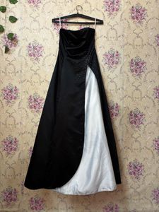 Elegant Black Strapless Gown