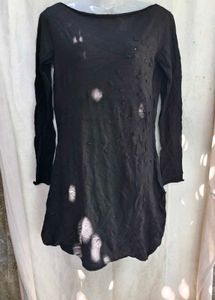 142510. Black Distressed Long Sleeve Top