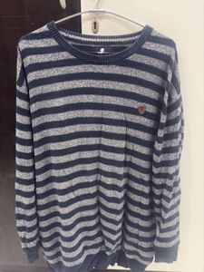round neck tshirt