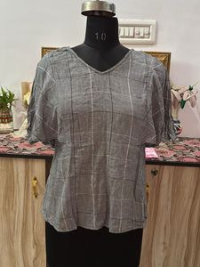 Stylish Grey Checkered Top