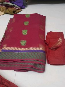 Good Condition Saree With Blouse