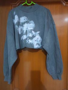 Graffiti Print Cropped Sweatshirt