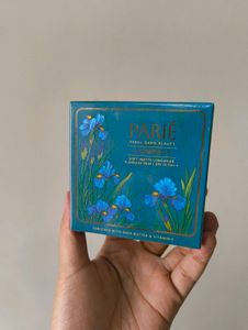 Brand new Parul Garg Compact