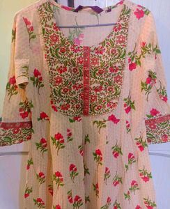 Elegant Floral Print Kurta Set with Red Dupatta