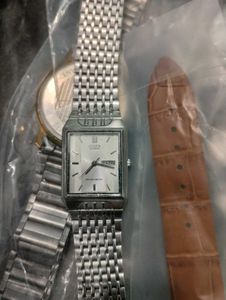 Citizen Quartz Watch - Classic Style