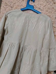 Elegant Beige Kurta with Delicate Embroidery