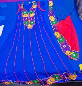 Floral Embroidered Kurta Medium Size With Dupatta