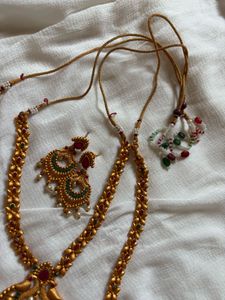 Exquisite Vintage Gold Necklace &amp; Earring Set