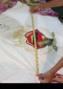 SHEIN White Graphic T-Shirt