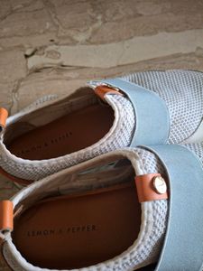 White Color Casual Shoes 👞