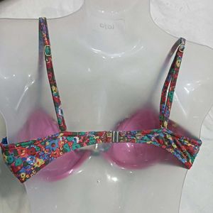 Floral 🪔Ruffle Bikini Top