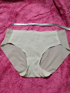 Seamless Comfort Briefs