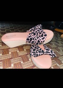 Stylish Wedge Sandals with Bow Detail