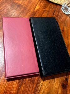 🌸2 luxury Magnet opening gifting boxes leather🌸