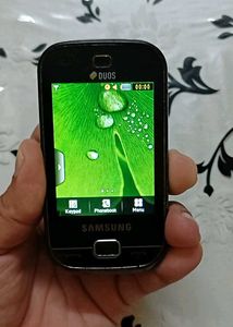 samsung and realme handset